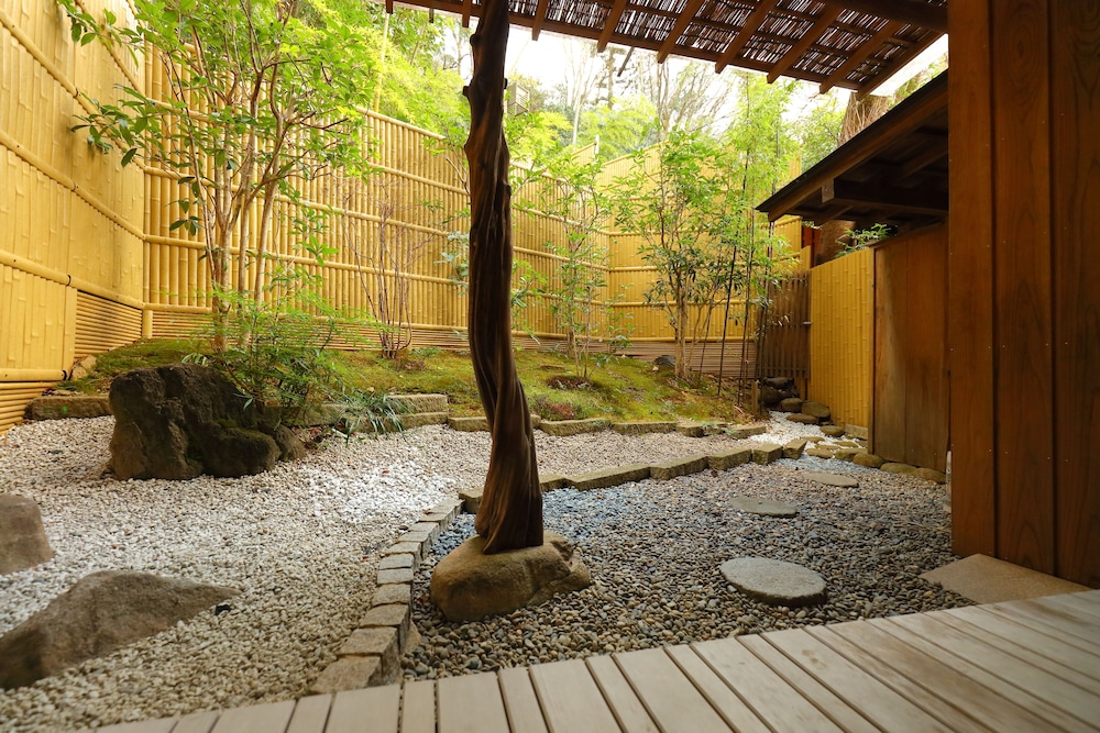 竹取亭スイート403 銀泉露天風呂付 禁煙 ガーデン ビュー0 | 有馬温泉 竹取亭円山