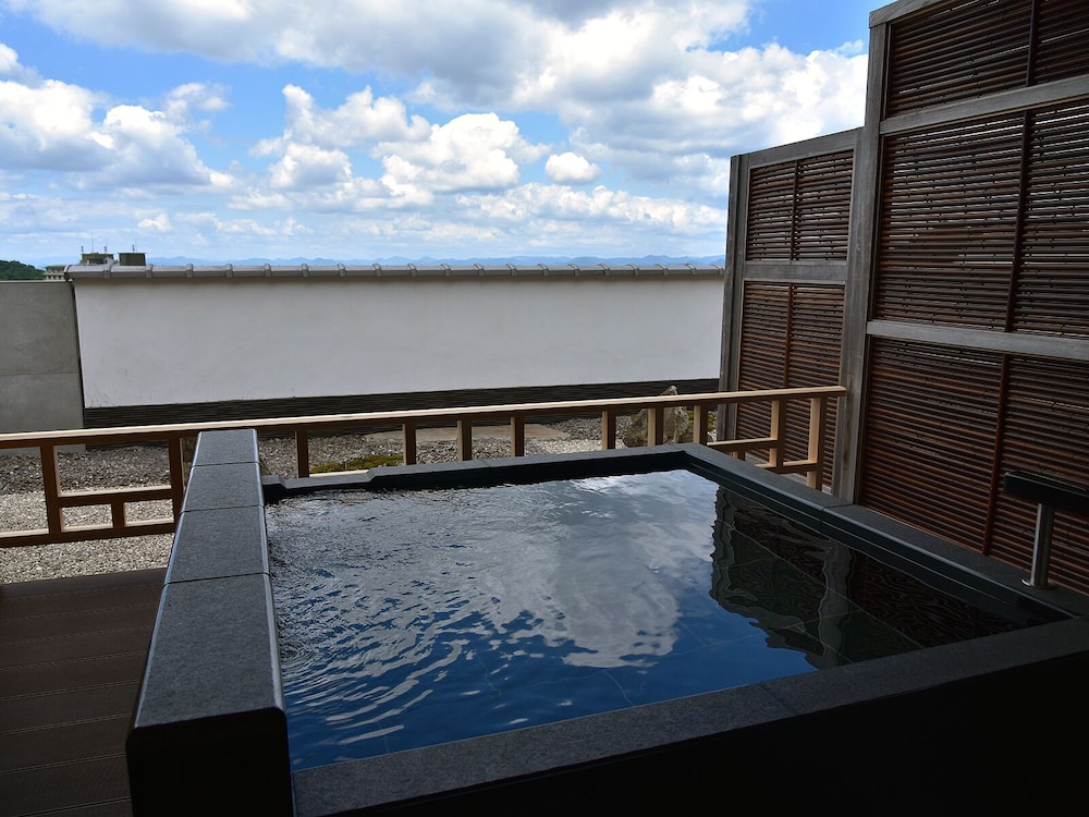 ペントハウスツインアンド畳411（銀泉露天風呂付) バスルーム2 | 有馬温泉 竹取亭円山