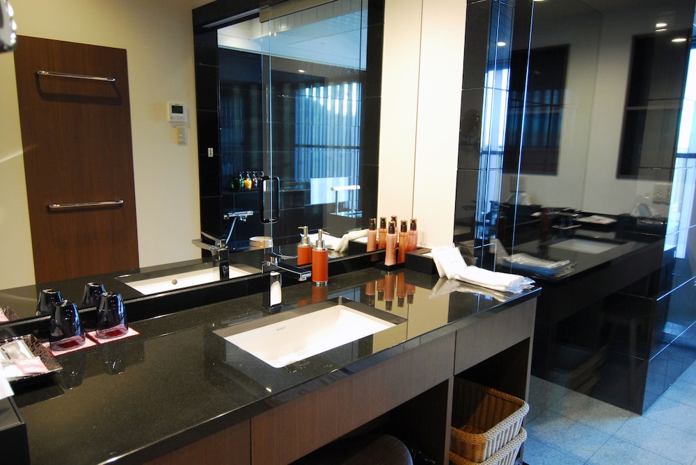 円山スイート202 銀泉内風呂付 禁煙 バスルーム0 | 有馬温泉 竹取亭円山