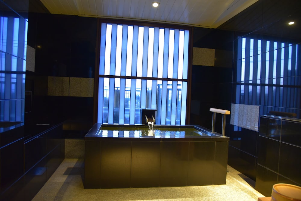 温泉付きデラックスルーム 禁煙 203 バスルーム3 | 有馬温泉 竹取亭円山