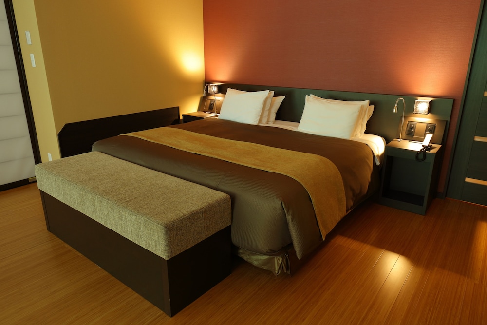 デラックスキング 311 銀泉内風呂 禁煙 客室2 | 有馬温泉 竹取亭円山