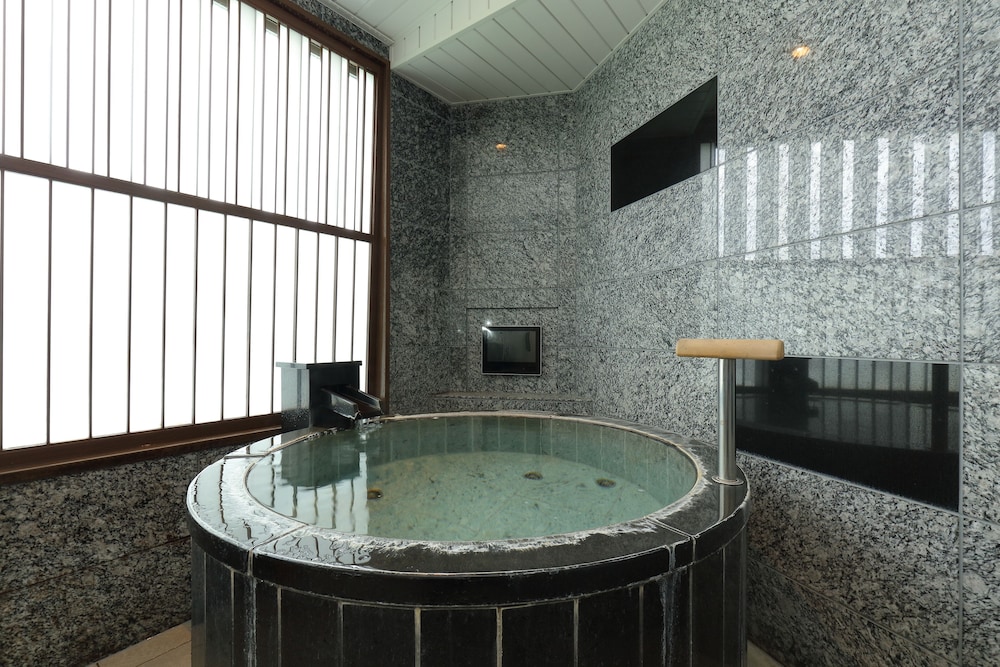 円山デラックス洋室201 銀泉内風呂付 禁煙 バスルーム2 | 有馬温泉 竹取亭円山