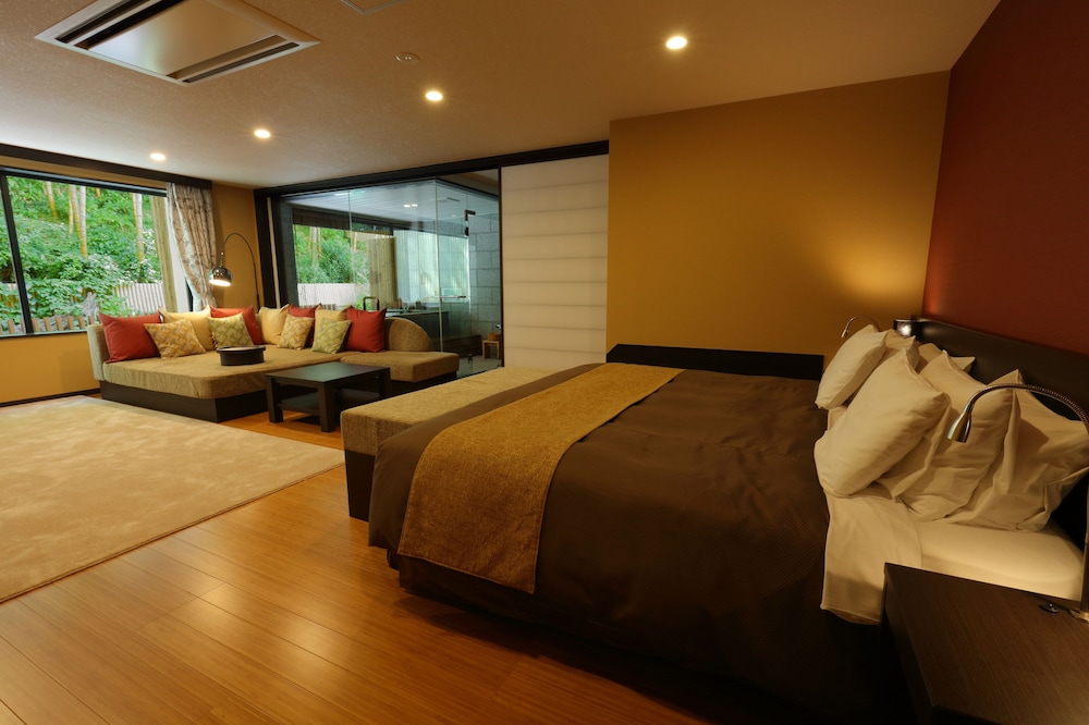 デラックスキング 311 銀泉内風呂 禁煙 客室1 | 有馬温泉 竹取亭円山