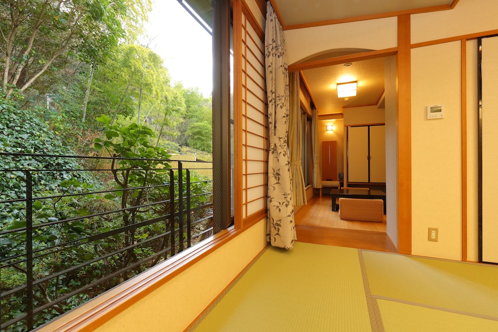 竹取亭スーペリア和室 (マウンテンビュー) 禁煙 客室4 | 有馬温泉 竹取亭円山