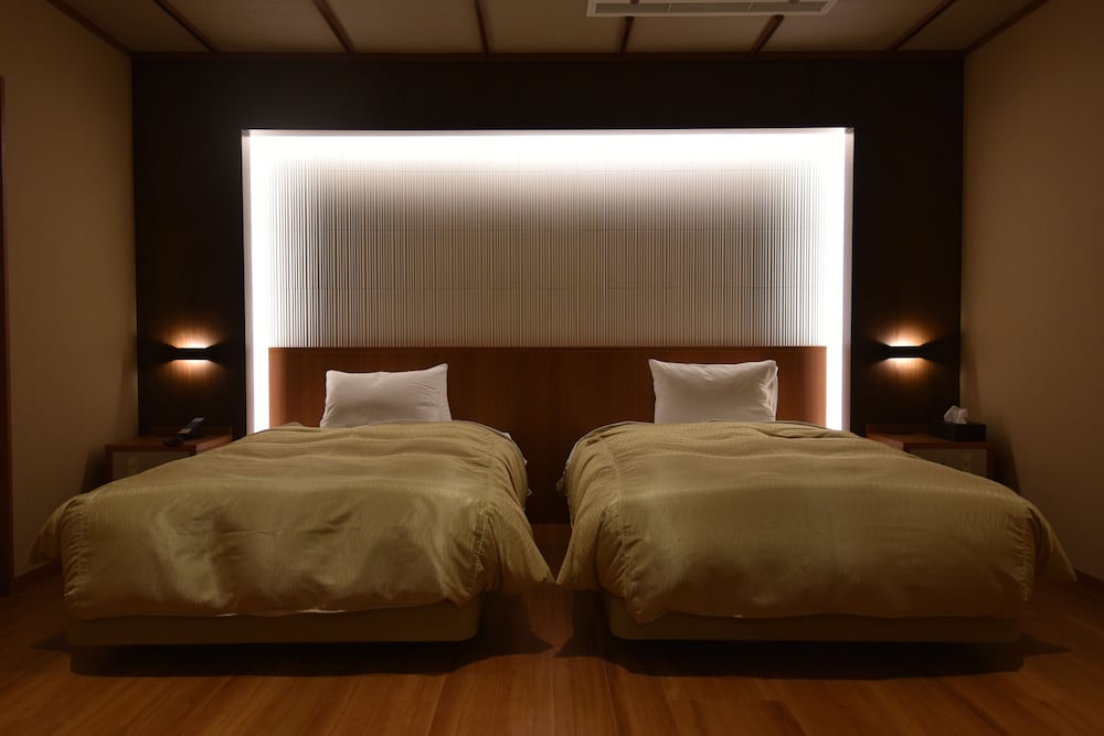 竹取亭スイート404 銀泉露天風呂付 禁煙 客室3 | 有馬温泉 竹取亭円山