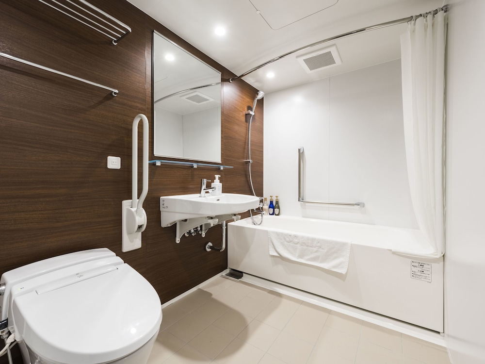 デラックスアクセシブルツイン (禁煙) バスルーム0 | ホテルソニア小樽