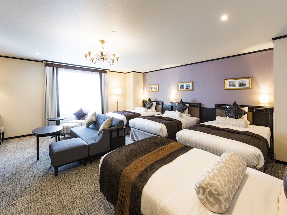 デラックスファミリートリプル (禁煙) 客室1 | ホテルソニア小樽