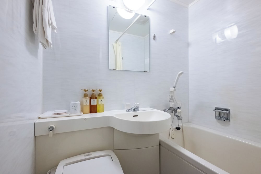 ダブルルーム ダブルベッド 1 台 禁煙 バスルーム0 | ホテル アーバント静岡