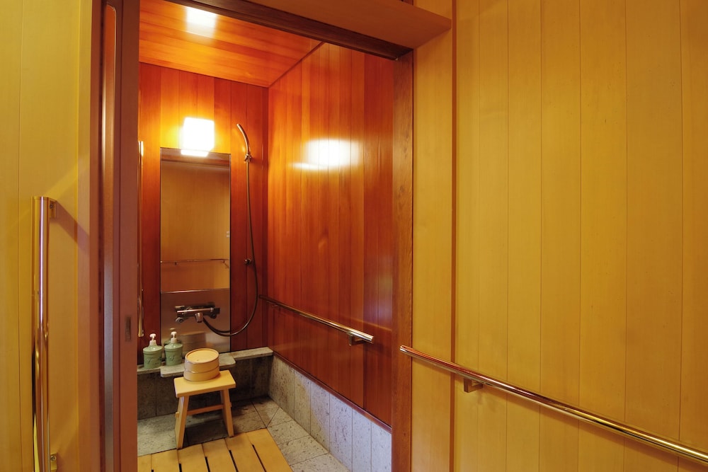 新館 ツインベッドルーム 禁煙 バスルーム2 | 柊家旅館