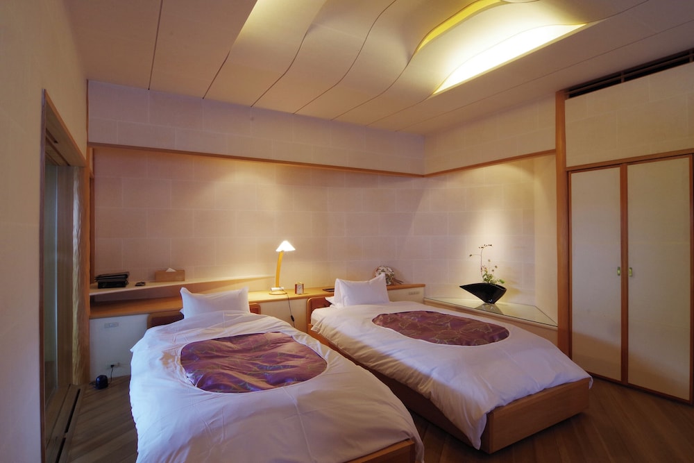 新館 ツインベッドルーム 禁煙 客室4 | 柊家旅館