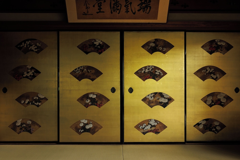 本館12帖 ＋ 次の間 禁煙 客室2 | 柊家旅館