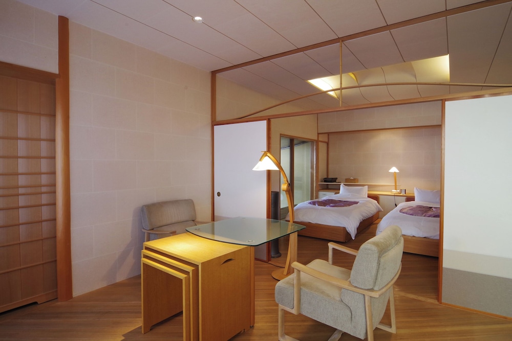 新館 ツインベッドルーム 禁煙 | 柊家旅館