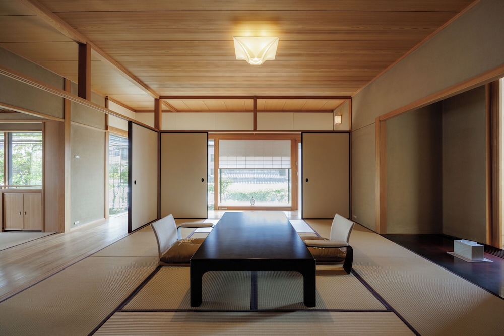 新館10帖 ＋ 次の間 禁煙 | 柊家旅館