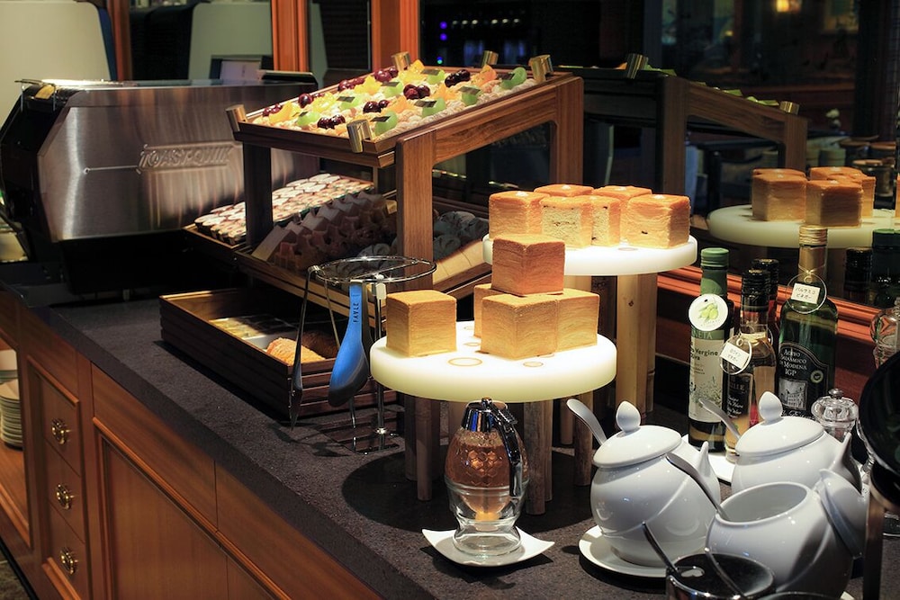 デラックス ガーデンスイート キングベッド 1 台 禁煙 / ラウンジ&スパご利用付 エグゼクティブ ラウンジ15 | ホテル椿山荘東京