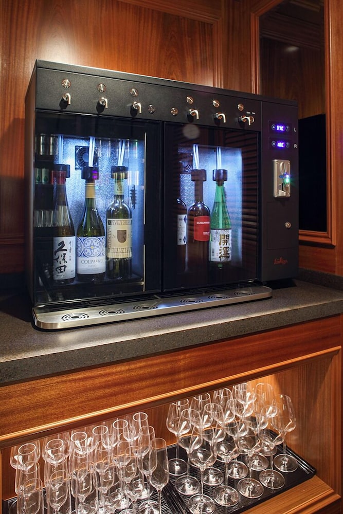 デラックス ガーデンスイート キングベッド 1 台 禁煙 / ラウンジ&スパご利用付 エグゼクティブ ラウンジ16 | ホテル椿山荘東京