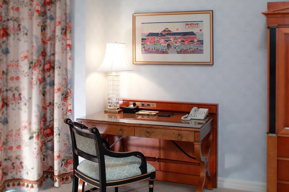 ジュニア スイート キングベッド 1 台 禁煙 シティビュー / ラウンジ&スパご利用付 客室3 | ホテル椿山荘東京