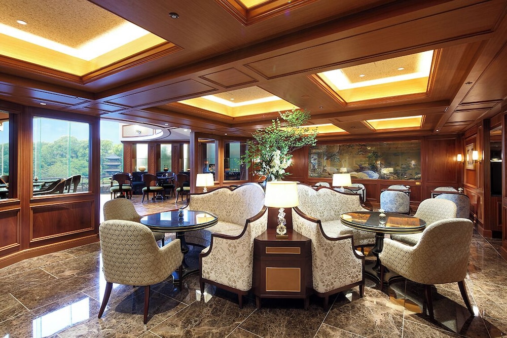 デラックス ガーデンスイート キングベッド 1 台 禁煙 / ラウンジ&スパご利用付 エグゼクティブ ラウンジ4 | ホテル椿山荘東京