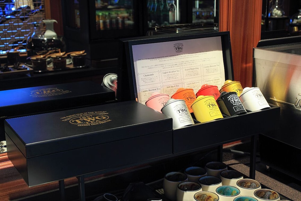 デラックス ガーデンスイート キングベッド 1 台 禁煙 / ラウンジ&スパご利用付 エグゼクティブ ラウンジ12 | ホテル椿山荘東京