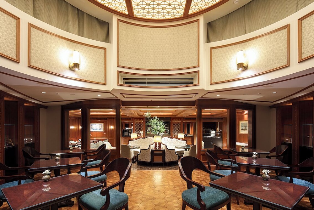 デラックス ガーデンスイート キングベッド 1 台 禁煙 / ラウンジ&スパご利用付 エグゼクティブ ラウンジ0 | ホテル椿山荘東京