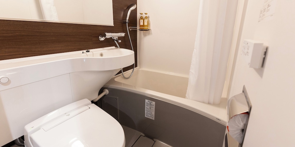 エコノミー シングル ルーム 禁煙 バスルーム0 | 名古屋クラウンホテル