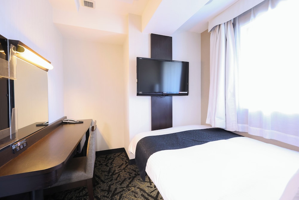 ダブルルーム 禁煙 | アパホテル〈三田駅前〉