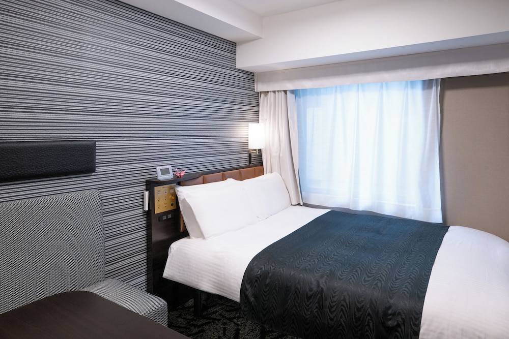 スーペリア ダブルルーム | アパホテル〈東新宿駅前〉