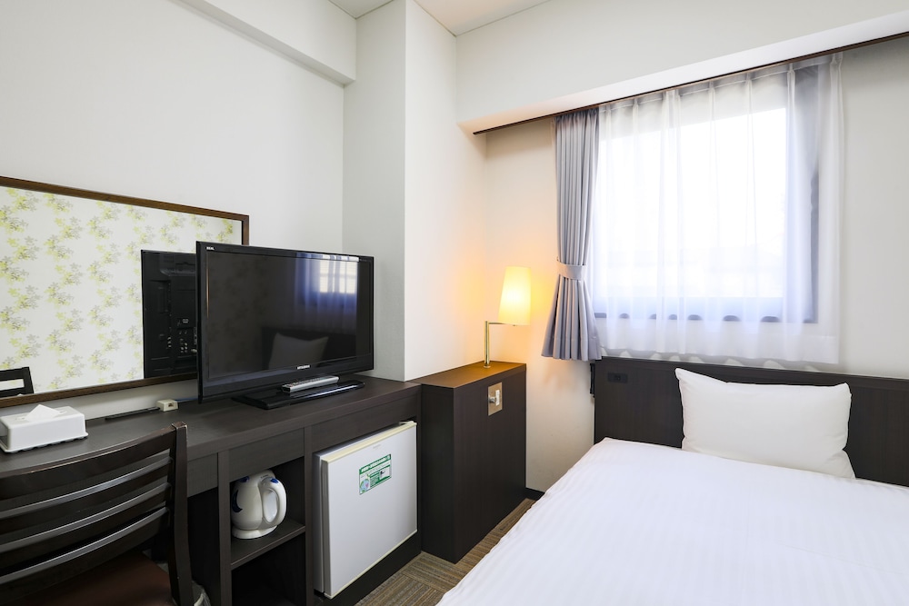 [禁煙 ] デラックスシングル (13平米/ベッド幅120×195cm) | ホテルウィングインターナショナル湘南藤沢