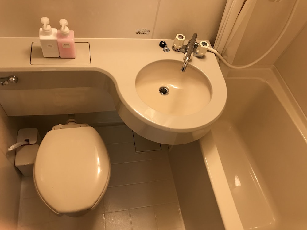エコノミー ツインルーム 専用バスルーム (1,2名) 禁煙 バスルーム0 | 憩の家