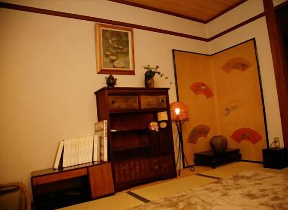 客室1 | 懐古庵