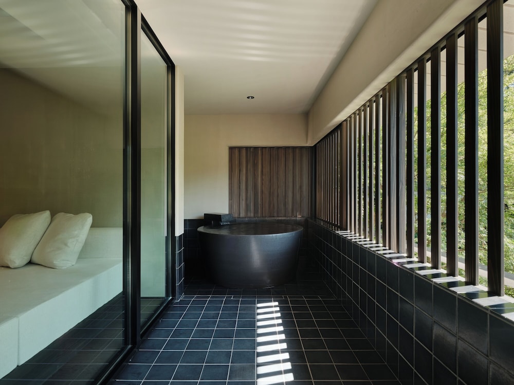 ジュニア スイート 客室2 | 花紫