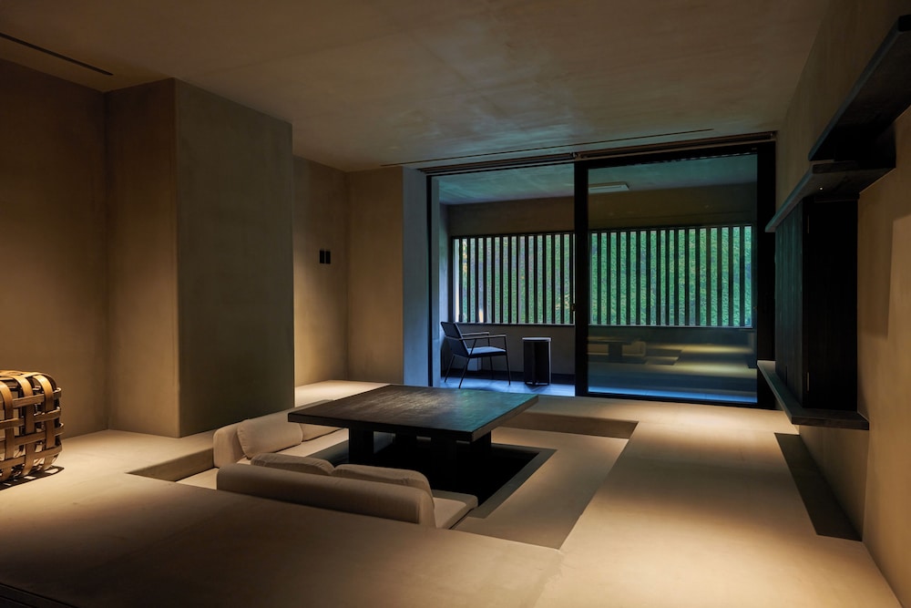 ジュニア スイート 客室3 | 花紫