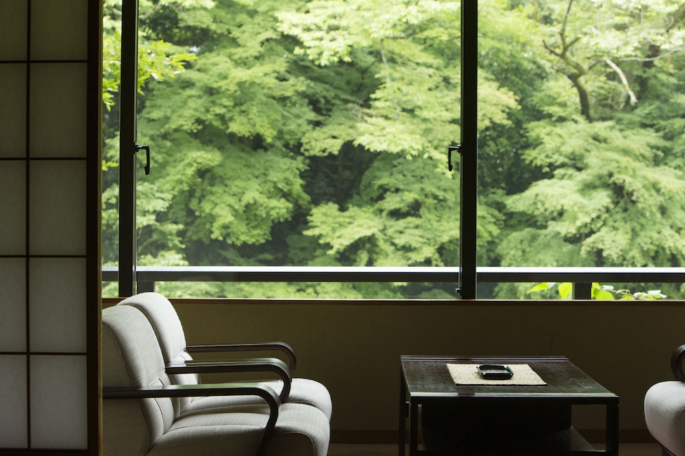 和室 客室2 | 花紫