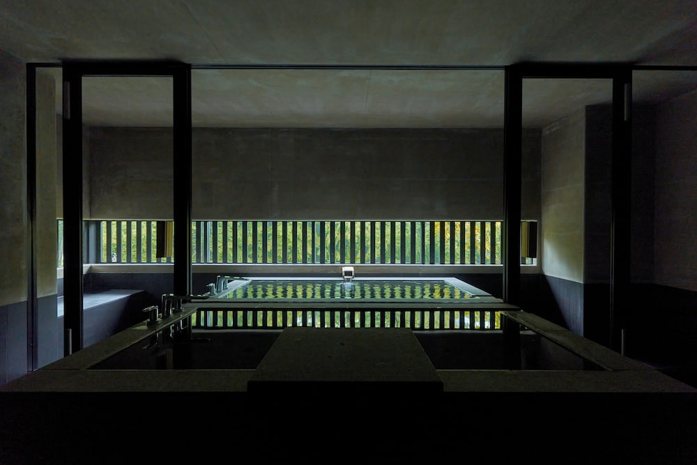 スイート 客室1 | 花紫