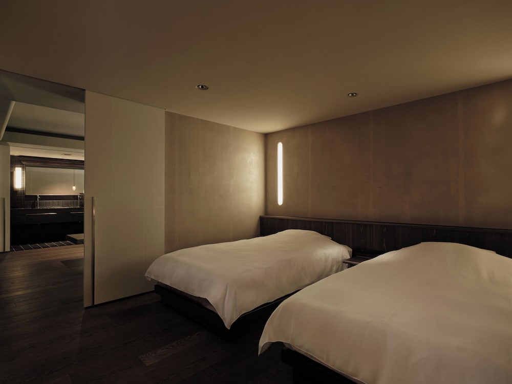 ジュニア スイート 客室1 | 花紫