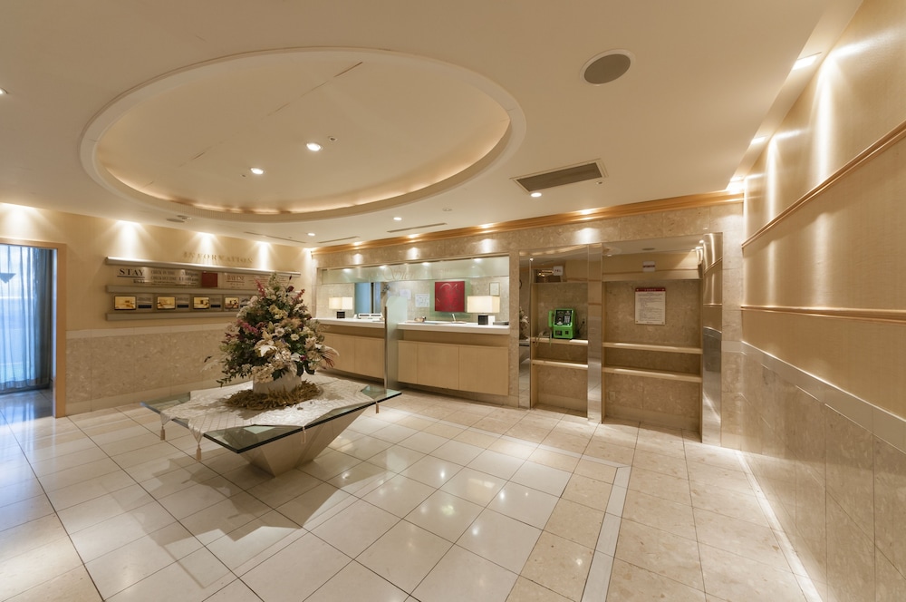 フロント1 | ホテルシェーナ