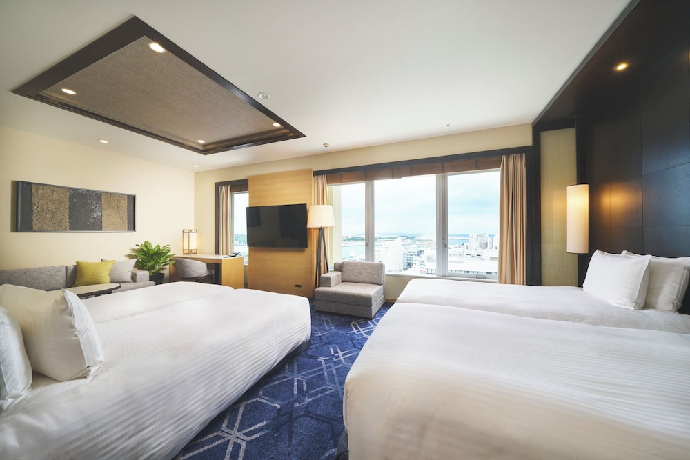 グランスイート 禁煙 (ツインルーム+エキストラベッド1台) 13階 3名 (室数限定) 客室5 | リーガロイヤルグラン沖縄