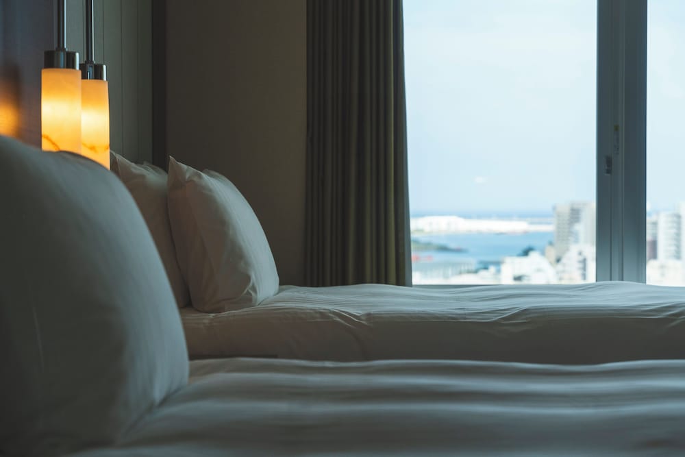 [2024リニューアル] プレミア ベイサイドツイン 1-2名 禁煙 客室4 | リーガロイヤルグラン沖縄