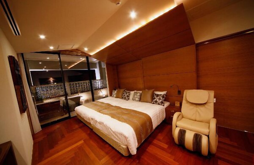 ツインルーム 2 ベッドルーム 喫煙可 客室1 | ホテル ココグラン高崎