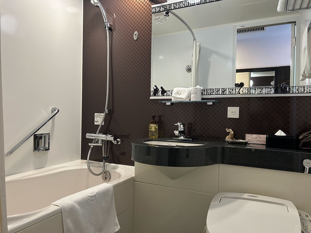 スタンダード ダブルルーム 禁煙 バスルーム1 | ホテルココ・グラン北千住