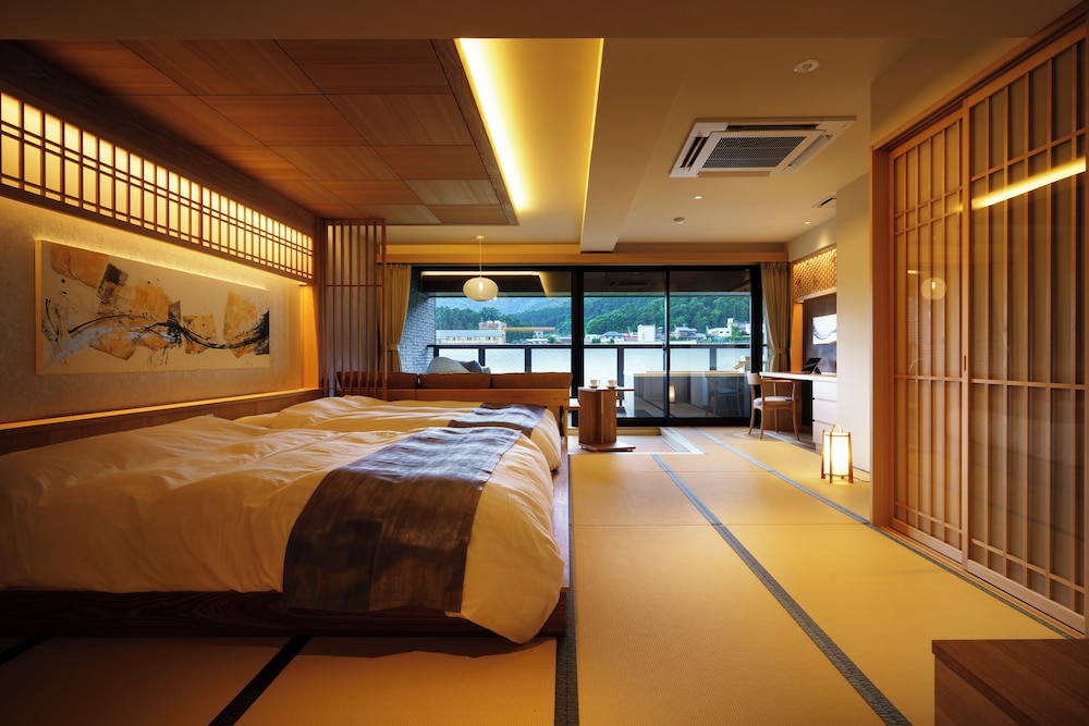 特別室（定員2名） D2 禁煙 | あぶらや燈千