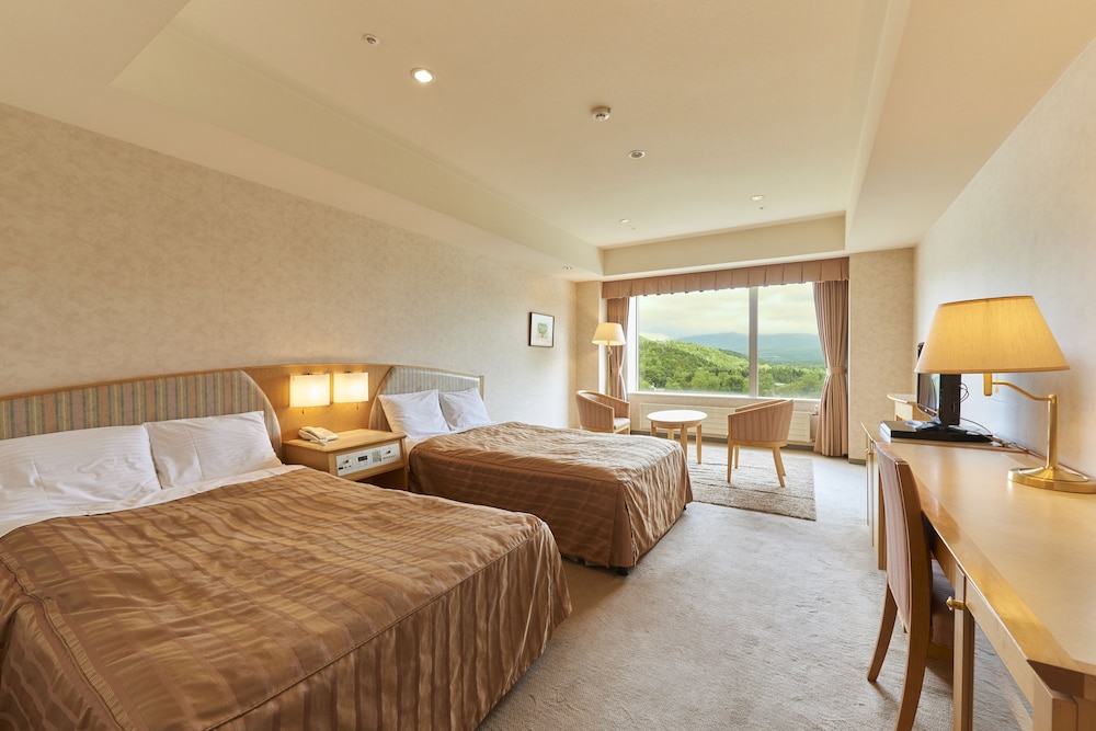 [洋モダン洋室] 喫煙 客室1 | リブマックスリゾート函館　グリーンピア大沼