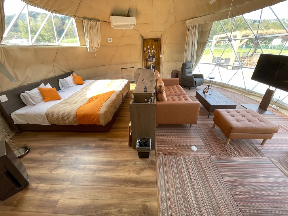 [グランピングルーム] 和洋室 38平米 DOG同伴OK [共用バス＆トイレ] 禁煙 | リブマックスリゾート函館　グリーンピア大沼