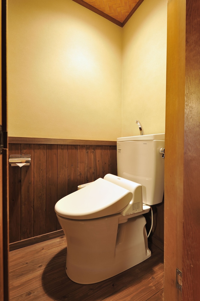 和モダン　バス無しトイレ付　7.5畳 バスルーム0 | 穂高荘 山の庵