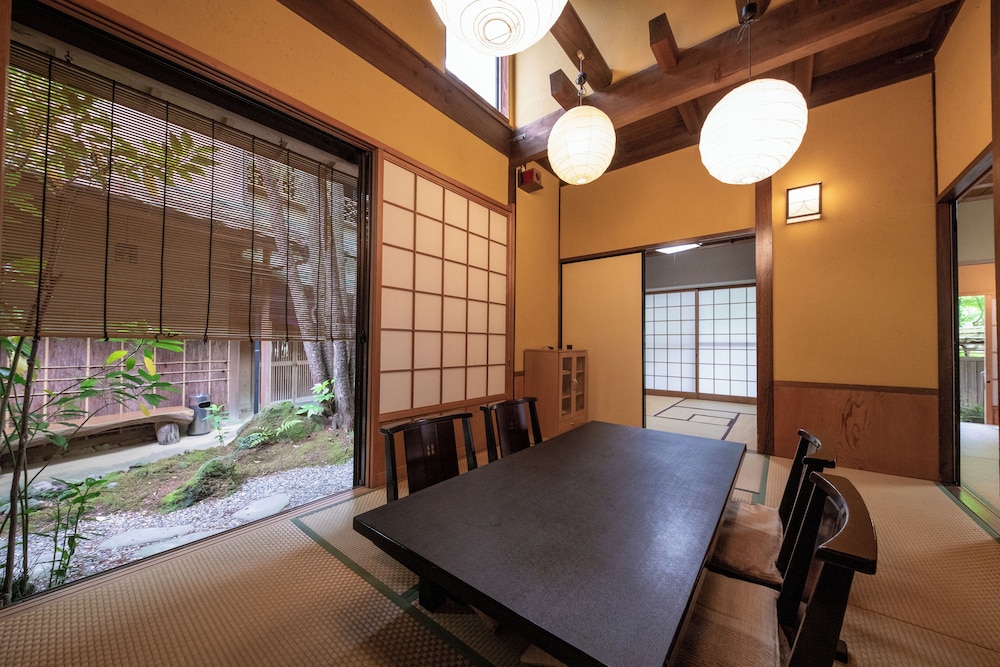 露天風呂付き一戸建て離れ 由布 客室1 | 御宿 一禅