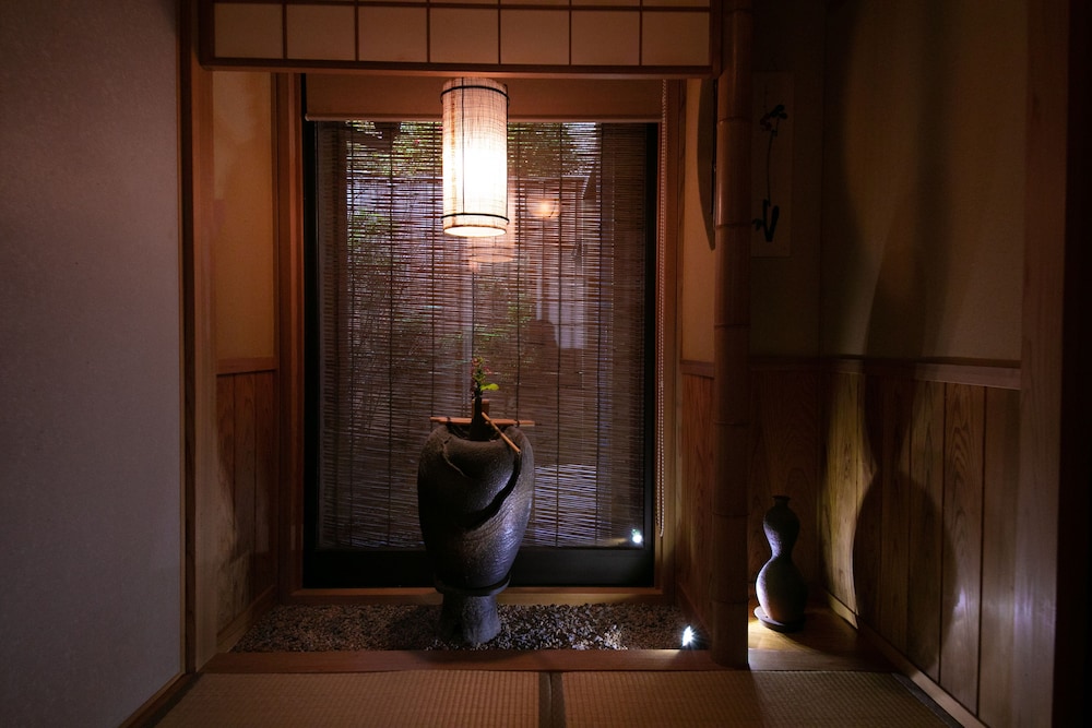 離れ 露天風呂付 (3名利用) 禁煙 客室1 | 御宿 一禅