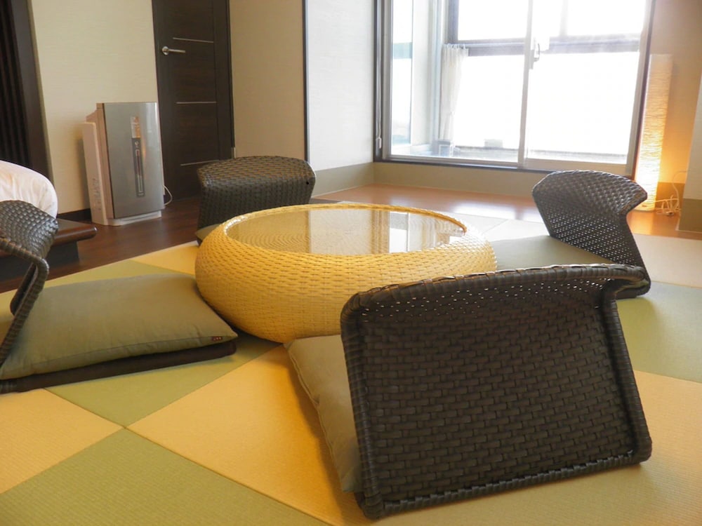 羊蹄山側 和洋室デラックスルーム 露天風呂付 禁煙 客室2 | 湯元ニセコプリンスホテルひらふ亭