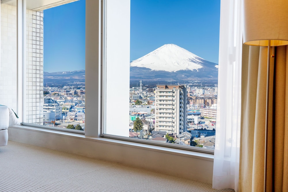 [富士ビュー] デラックスツイン(9F~11F) 禁煙 | マースガーデンウッド御殿場