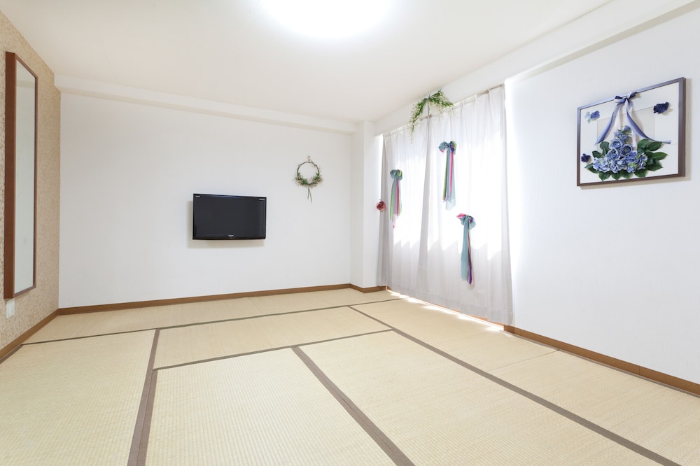 和室7人部屋 客室3 | ホテルハナビ