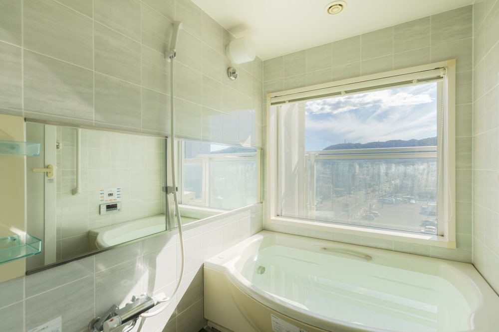 ツインルーム 喫煙可 バスルーム0 | Hakodate 男爵倶楽部 Hotel & Resorts
