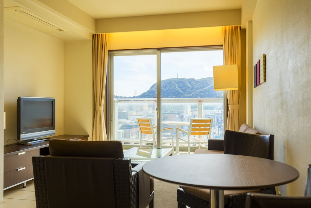 ツインルーム 喫煙可 客室2 | Hakodate 男爵倶楽部 Hotel & Resorts